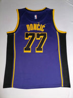 Lakers Jersey #77 — Dončić
