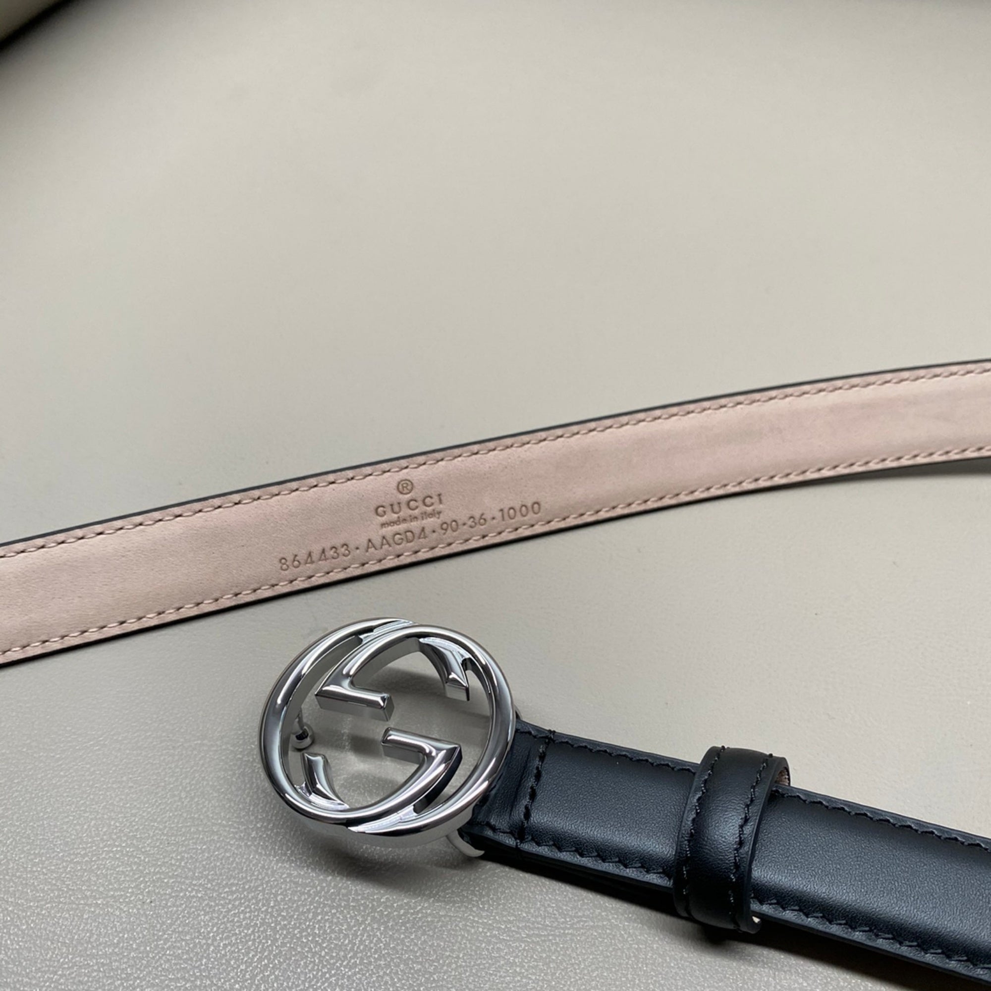 Gucci Women's Leather Belt – 2.0cm Slim Width