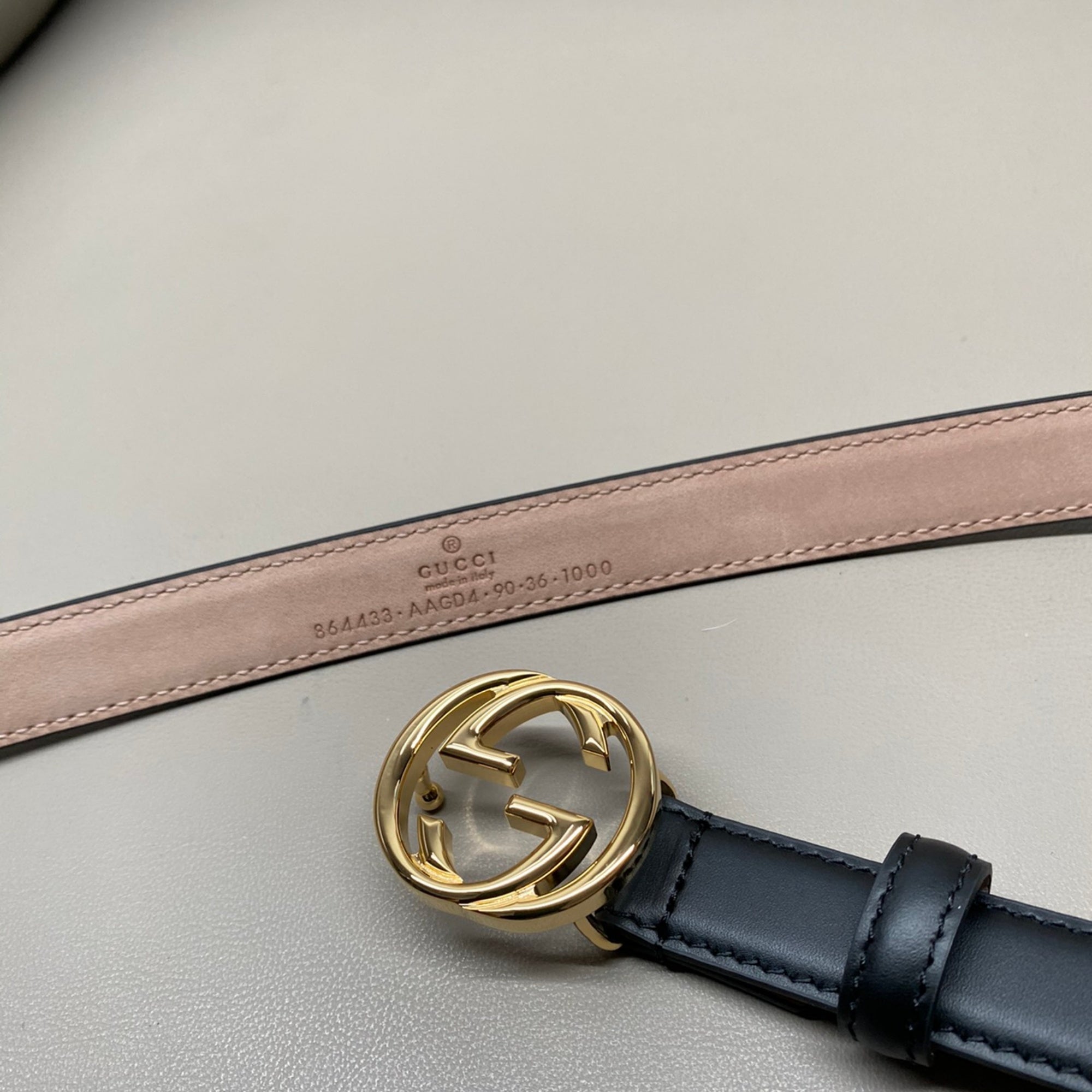 Gucci Women's Leather Belt – 2.0cm Slim Width
