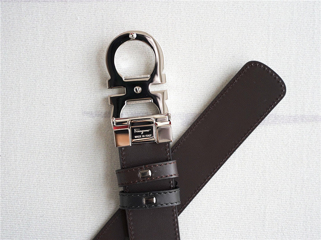 Salvatore Ferragamo Classic Leather Belt – Iconic Gancini Silver Buckle